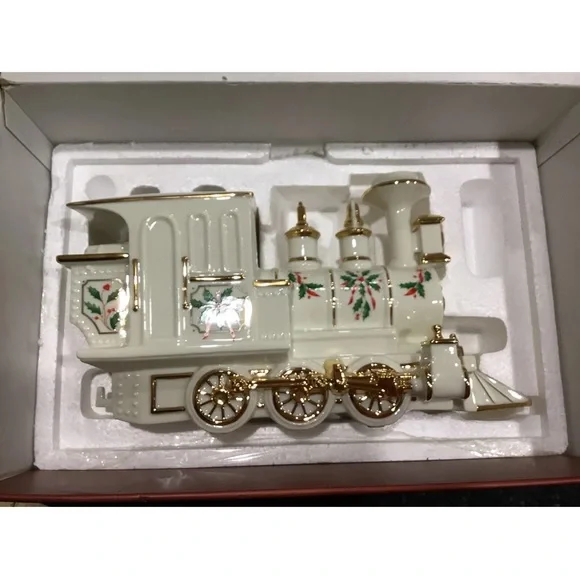 Lenox Christmas Holiday Junction Train Locomotive Engine